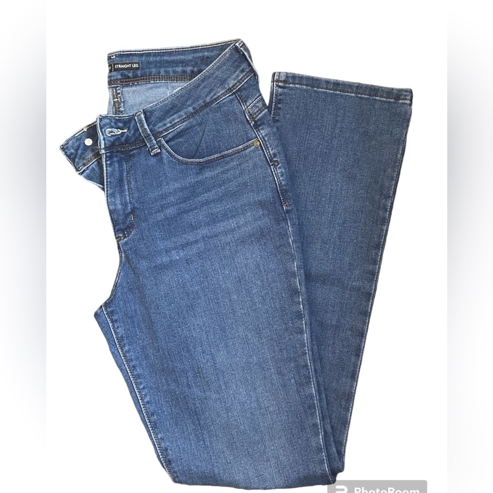 Women’s Lee PERFECT FIT Straight leg denim jeans with details on pockets Size M